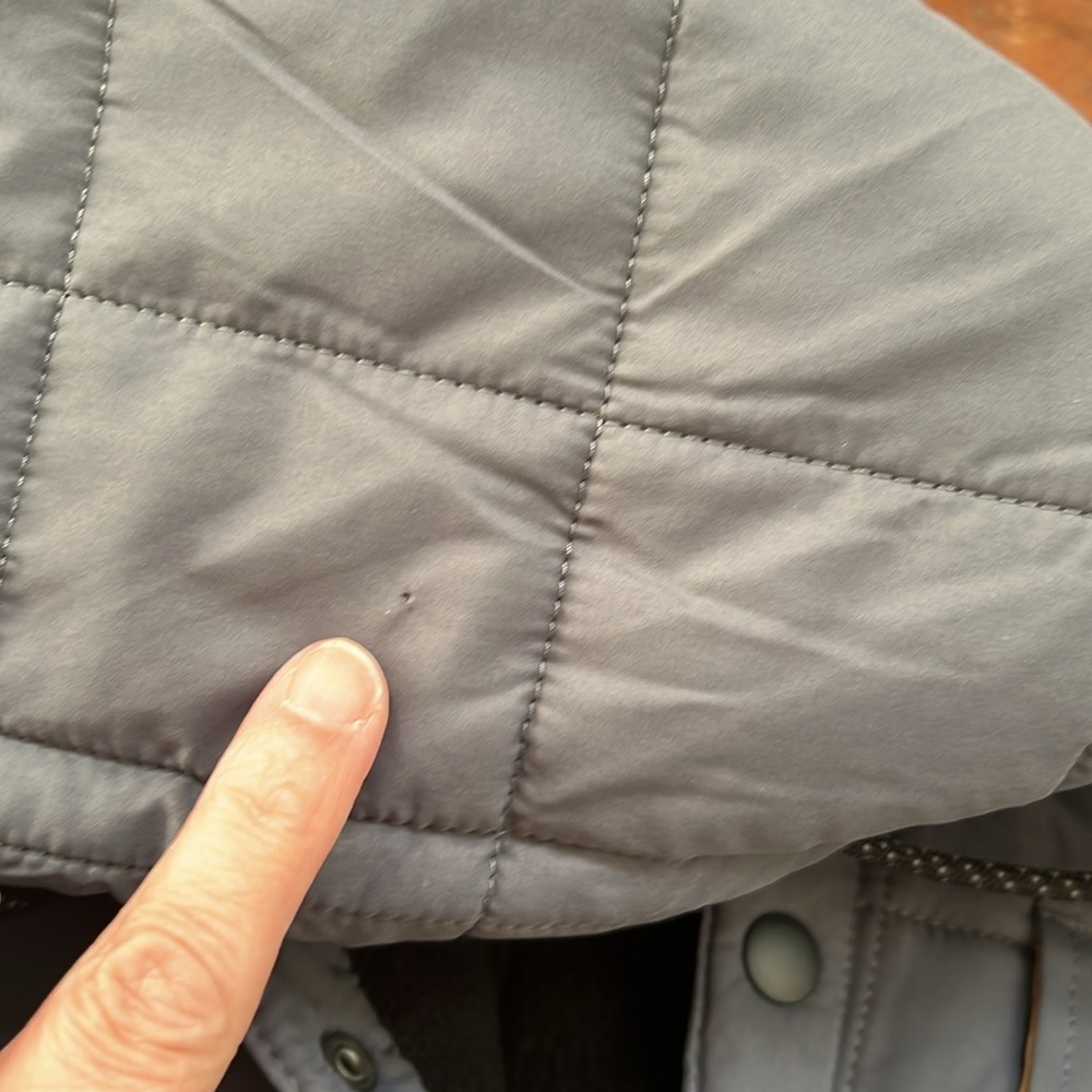 VISSLA Men's Cronkite II Eco Snap Hooded Quilted Jacket Gray/Black Size S - Picture 6 of 10